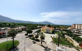 Mountain Meets Sea-Spectacular View In Orikum Apartment